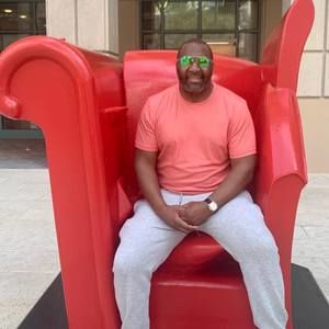 Meet your Posher, Lorenzo